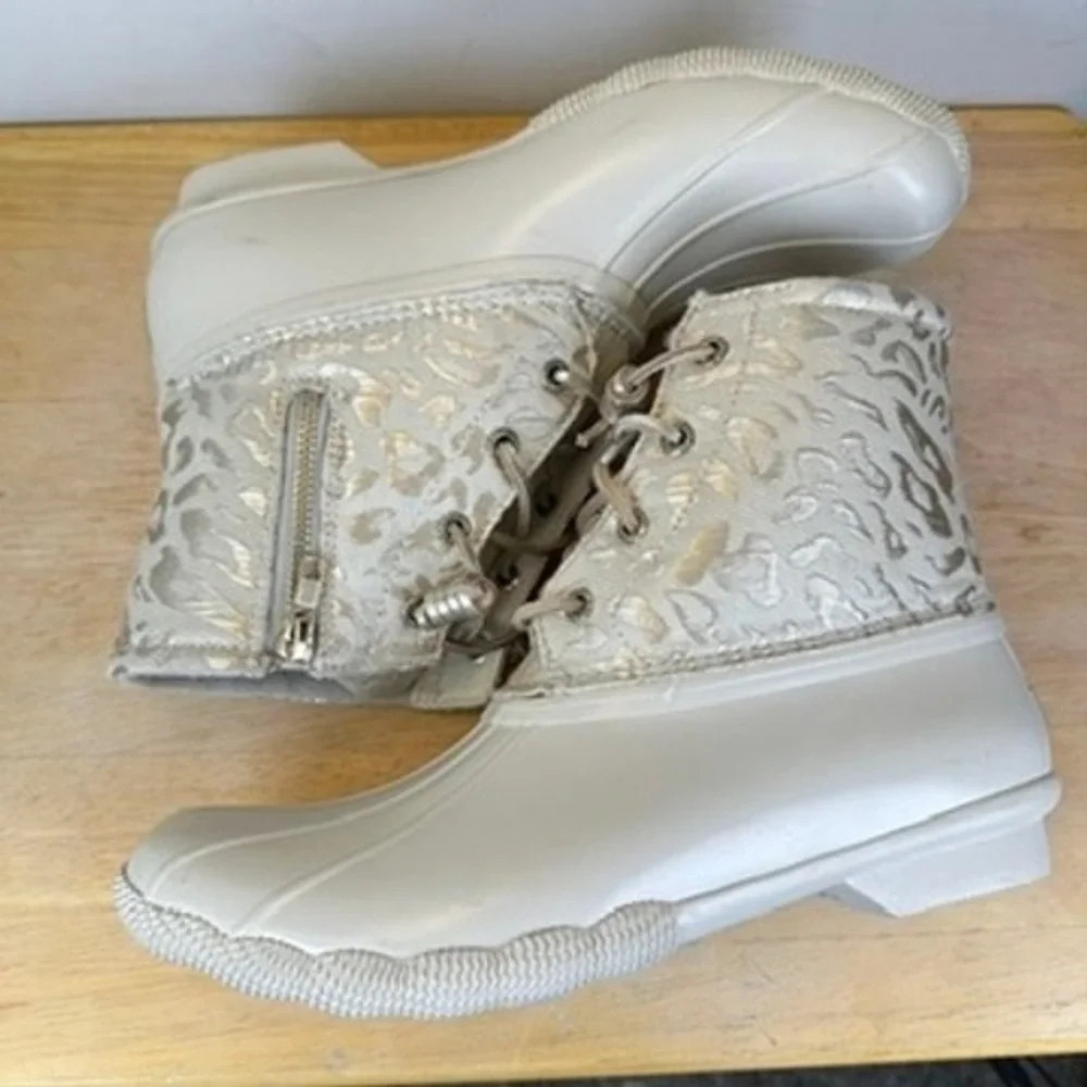 Sperry Saltwater‎ Ivory Leopard Duck Boots STS88315 Women 10 Metallic